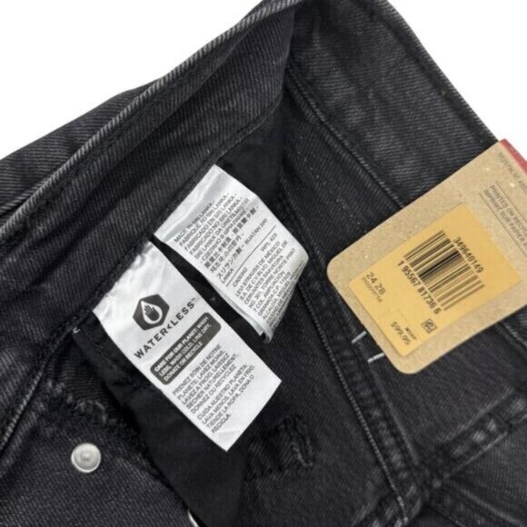 Levi's Women's Wedgie High Rise Straight Leg Jeans with Destruction Size 24 x 28 - Picture 7 of 10